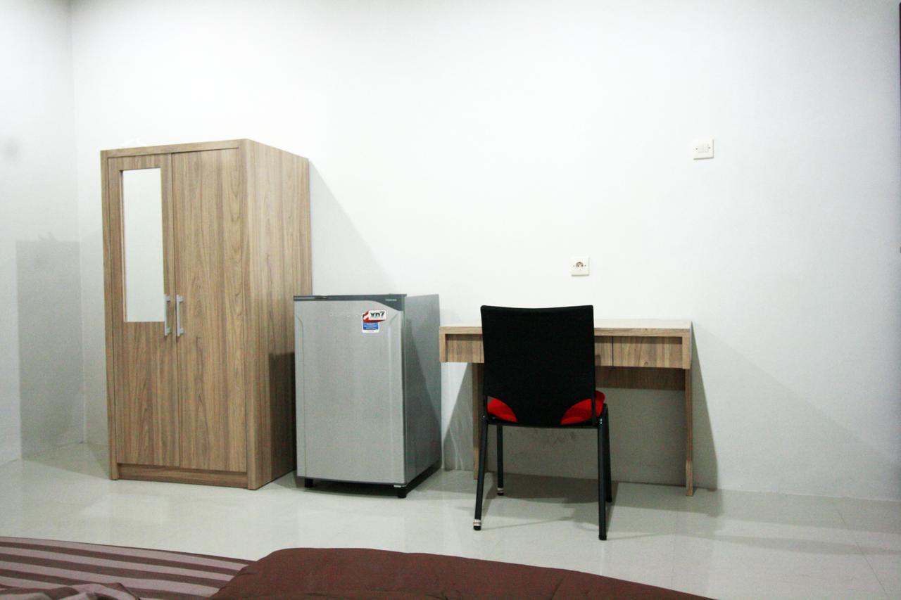 Dparagon Medokan Ayu Hotel Surabaia Exterior foto